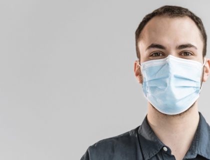 Uso de máscaras se mantém obrigatório em estabelecimentos de saúde