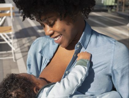 Consultoria em aleitamento materno é realizada gratuitamente para clientes Sabin Sinai